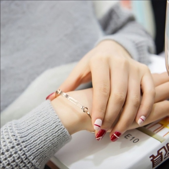 “Believe in Yourself” Bracelet - Picture 2 of 2